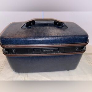 Vintage, Samsonite, Navy Blue, Makeup/Beauty, Hardshell Train Case, Carry On.